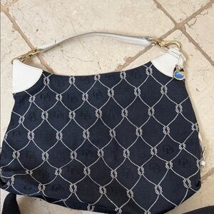 Dooney & Bourke Black and White large shoulder bag.